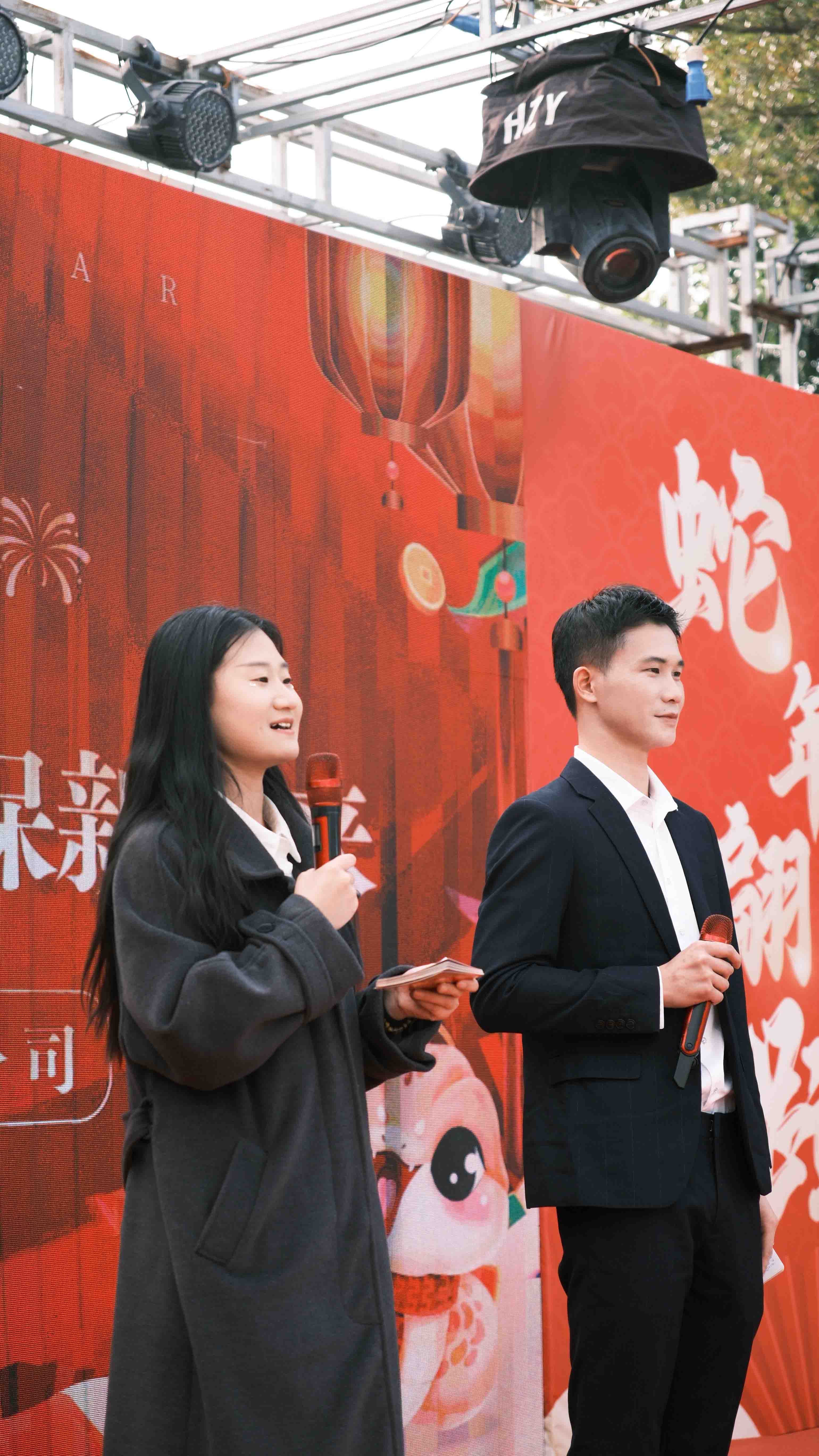 久信達(dá)科技2024年年會圓滿落幕：感恩同行，共創(chuàng)環(huán)保新未來，乘風(fēng)破浪，夢想起航(圖4)